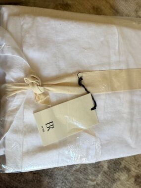 BR Home White Sateen Queen Size Bedsheets Set